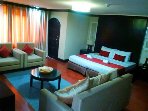 Iriga Plaza Hotel room price & deals .